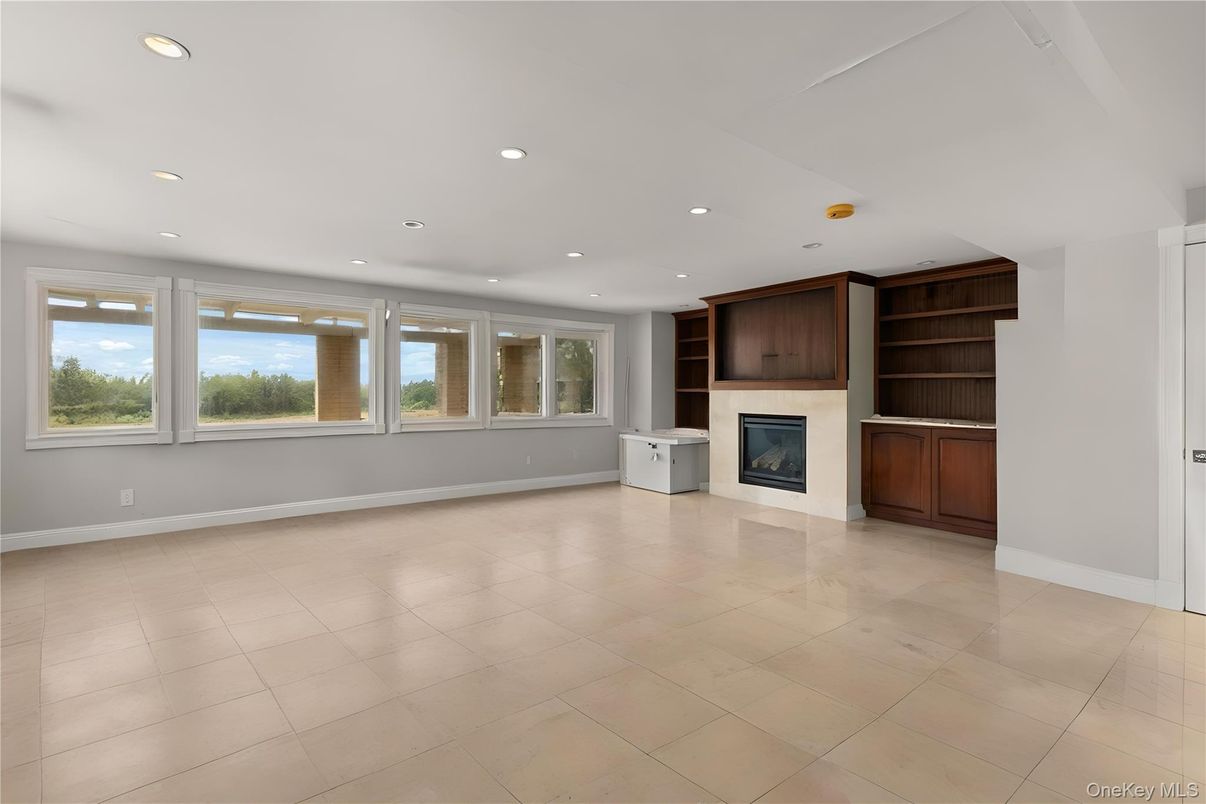 Empty room, Fireplace, Interior, Recessed Lighting