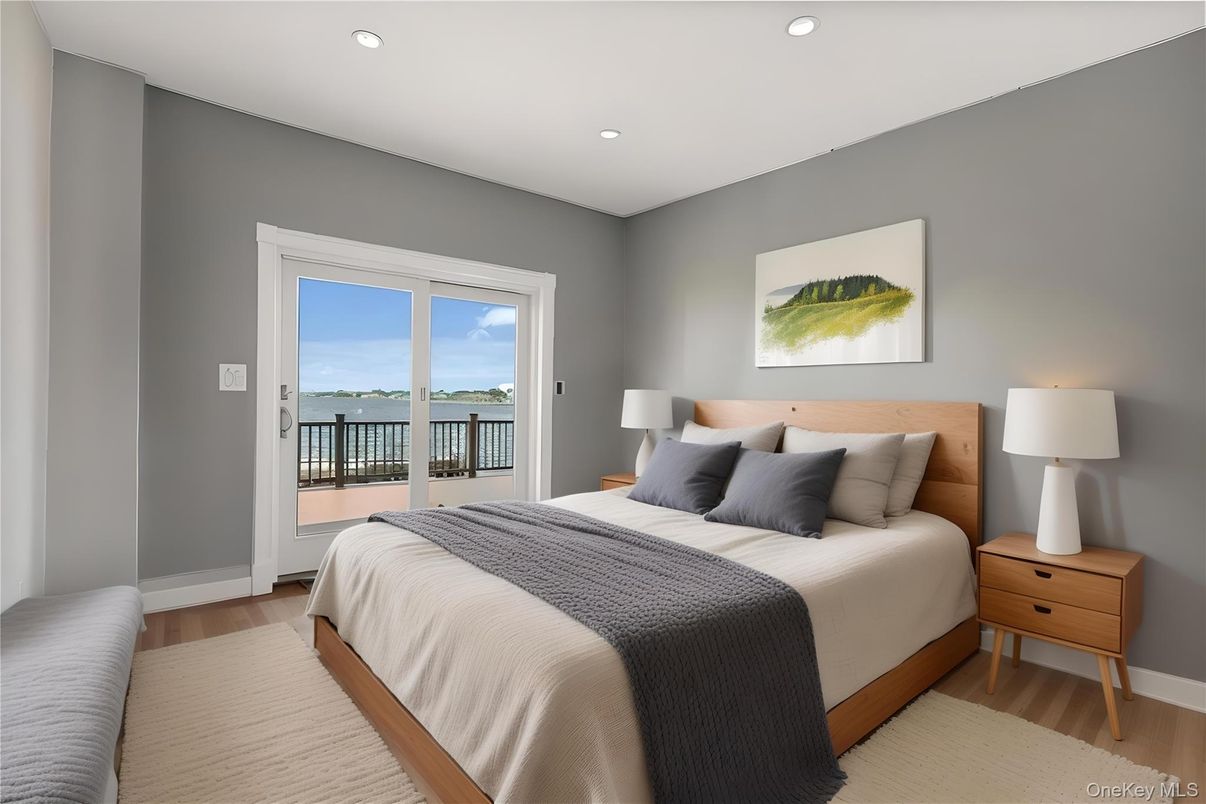 Bedroom, Interior, Recessed Lighting, Water, Wood Texture Flooring