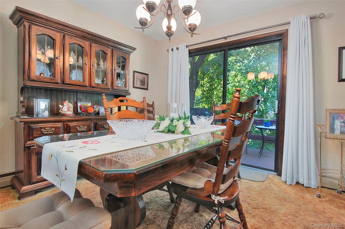 Chandelier, Dining room, Interior