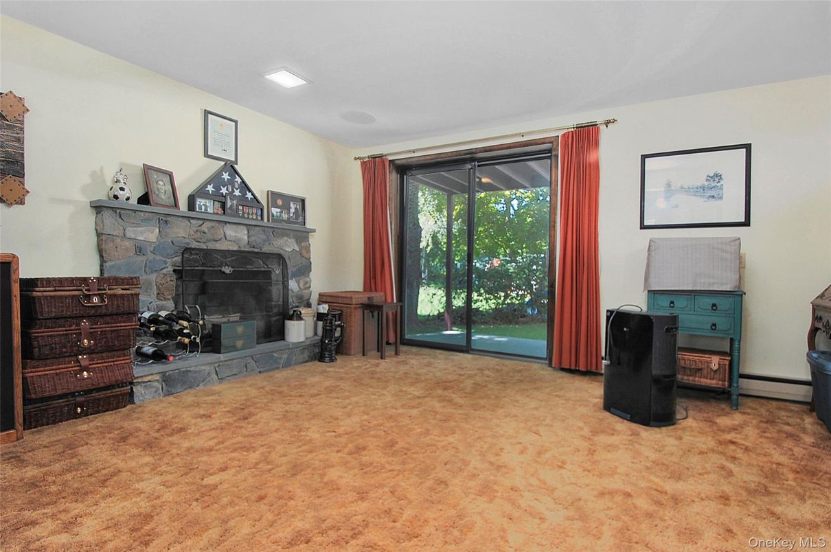 Fireplace, Interior, Recessed Lighting
