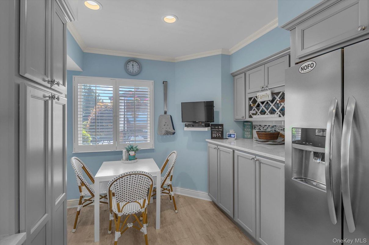 Dining room, Interior, Kitchen, Recessed Lighting, Wood Texture Flooring