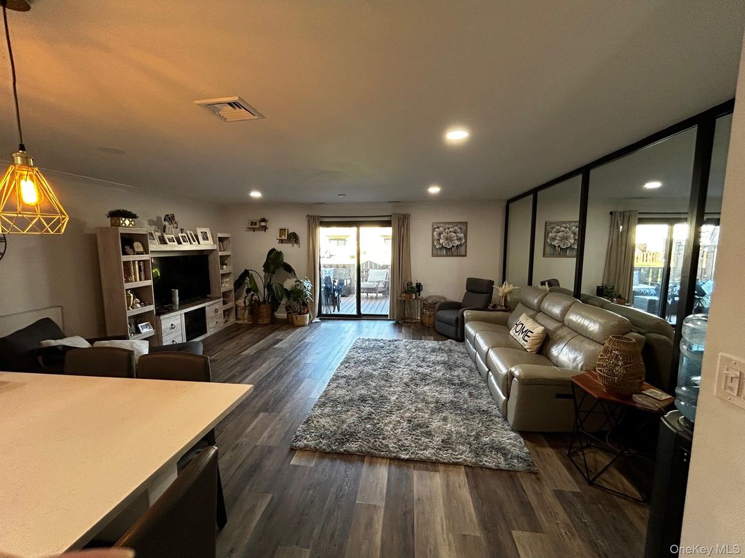 Dining room, Interior, Living room, Pendant Lights, Recessed Lighting, Wood Texture Flooring