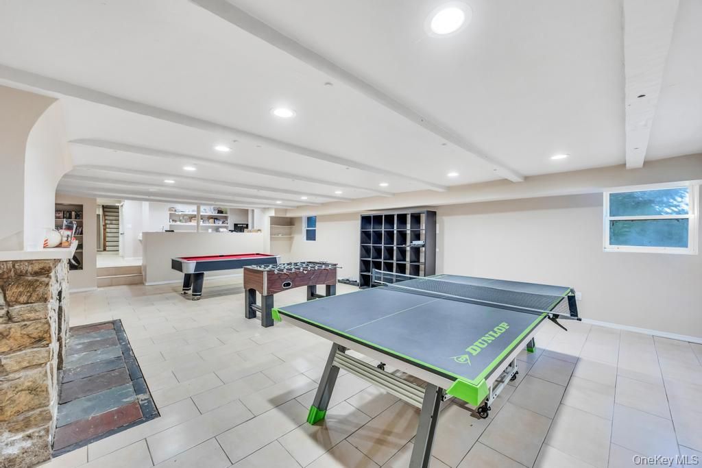 Billiard Table, Game Room, Interior, Recessed Lighting
