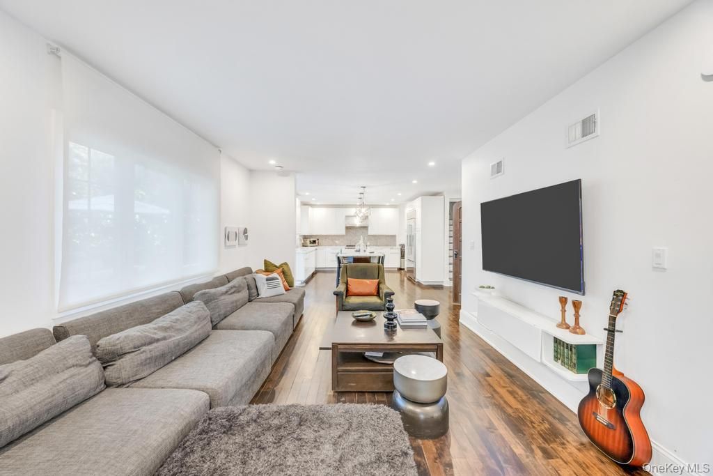 Interior, Kitchen, Living room, Pendant Lights, Recessed Lighting, Wood Texture Flooring