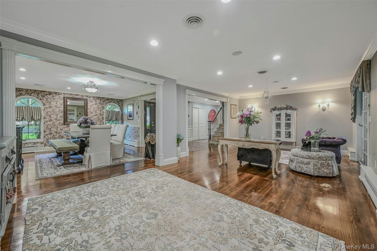 Dining room, Interior, Living room, Recessed Lighting, Wood Texture Flooring