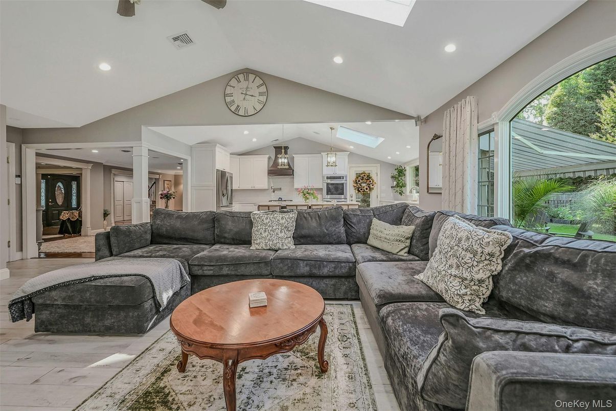 Interior, Kitchen, Living room, Recessed Lighting, Wood Texture Flooring