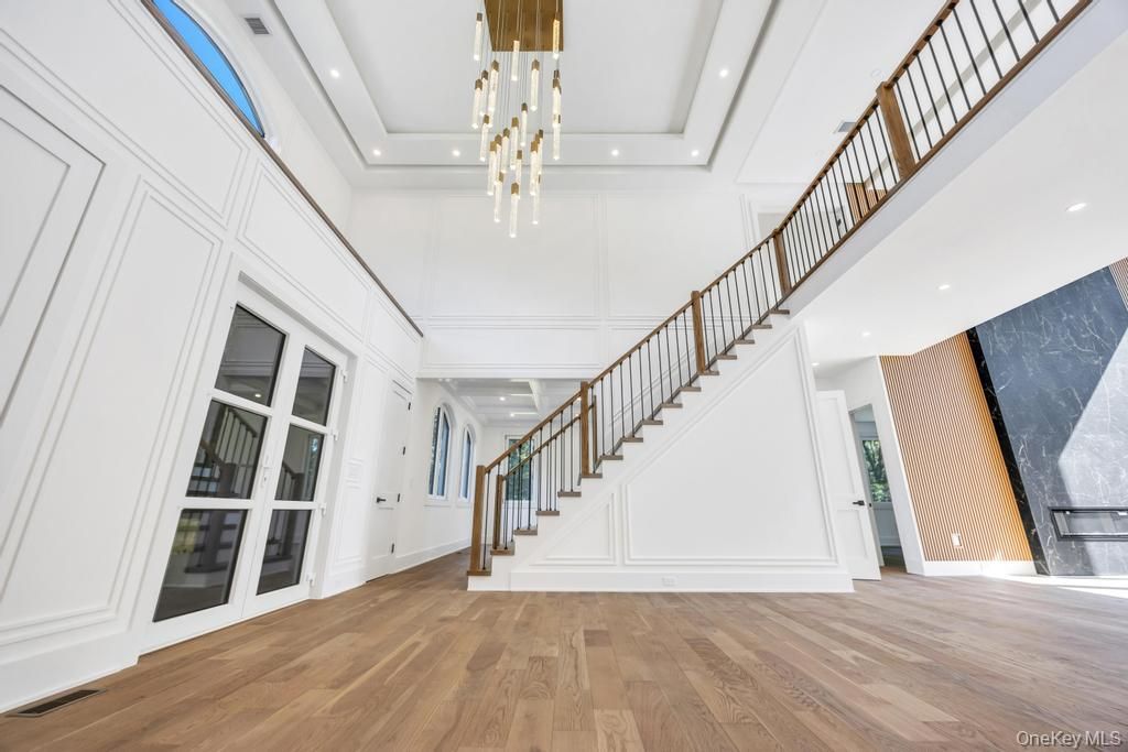 Interior, Pendant Lights, Recessed Lighting, Wood Texture Flooring