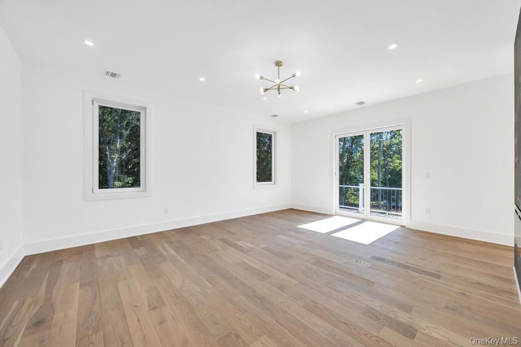 Empty room, Interior, Pendant Lights, Recessed Lighting, Wood Texture Flooring