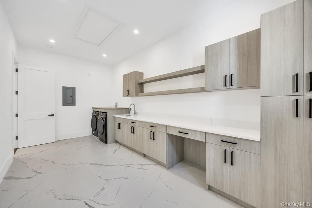 Interior, Marble, Recessed Lighting, Washer