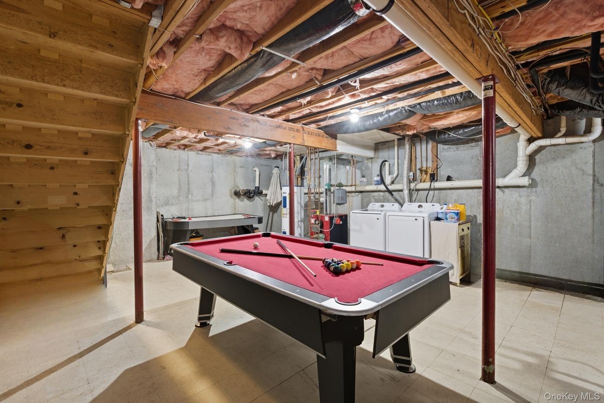 Billiard Table, Game Room, Interior