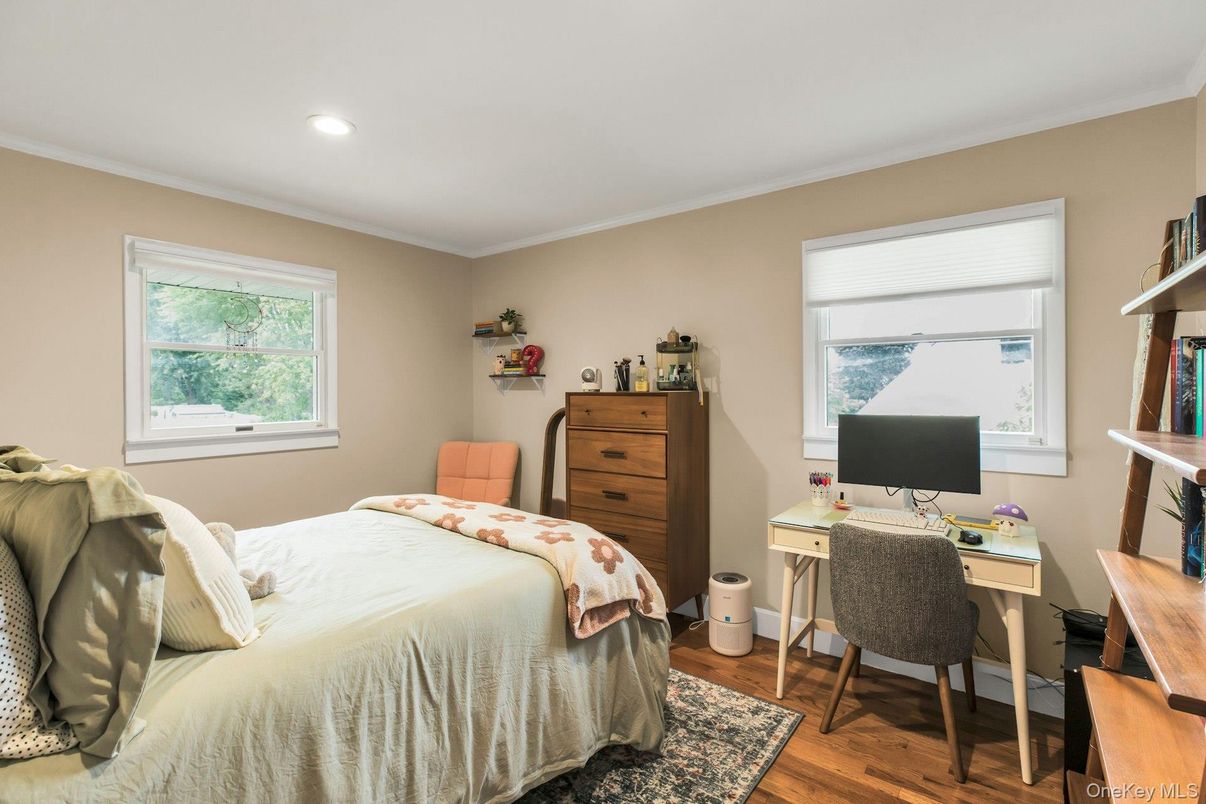 Bedroom, Home Office, Interior, Recessed Lighting, Wood Texture Flooring