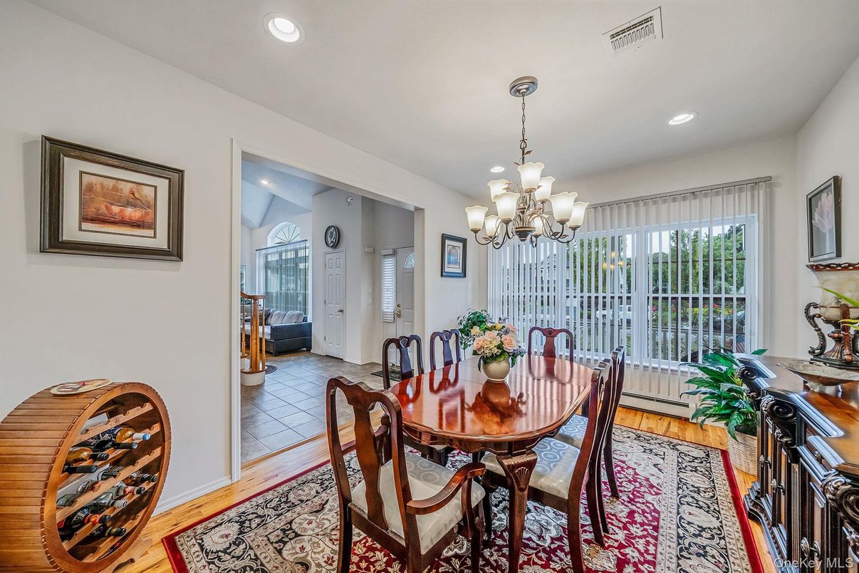 Chandelier, Dining room, Interior, Recessed Lighting, Wood Texture Flooring