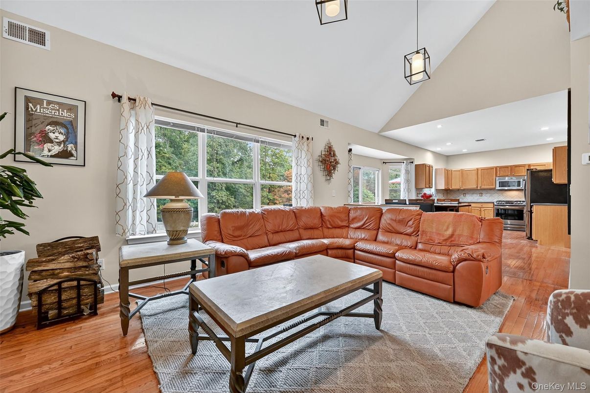 Interior, Kitchen, Living room, Pendant Lights, Recessed Lighting, Stainless Steel Appliances, Wood Texture Flooring