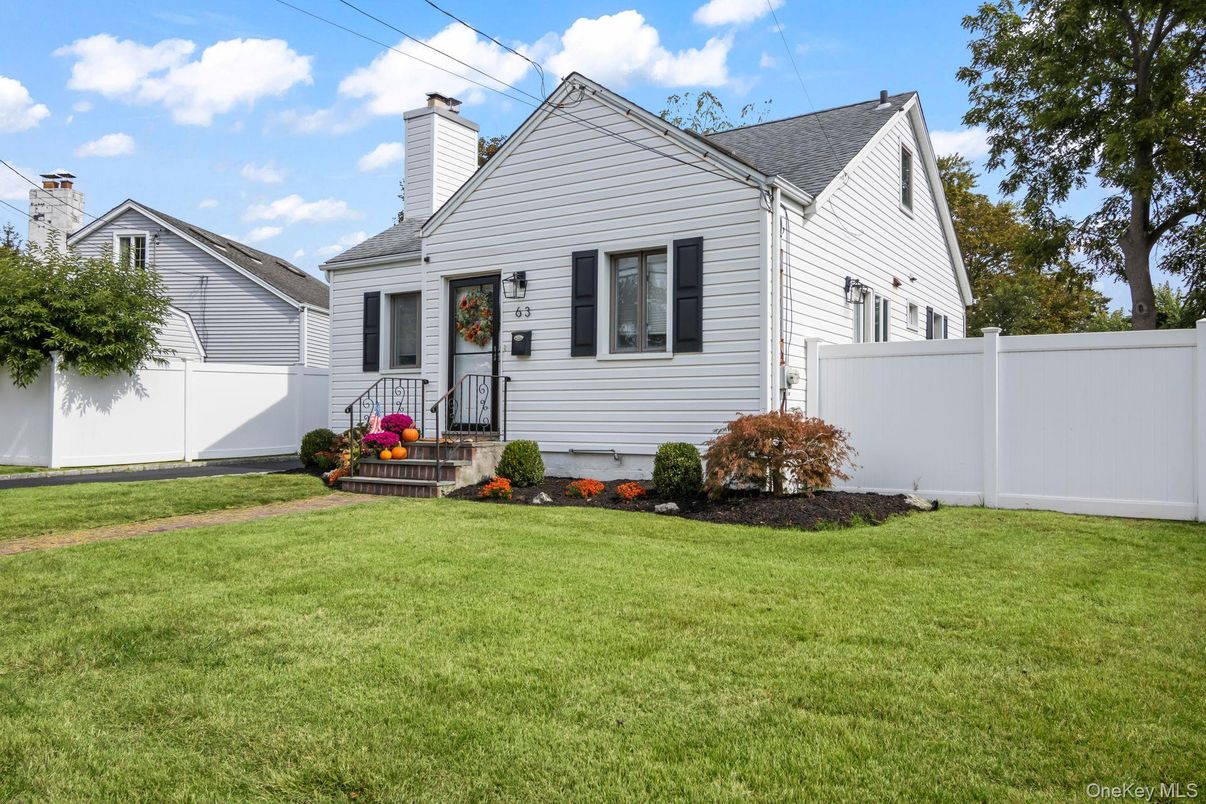 Backyard, Exterior, Facade, Farmhouse