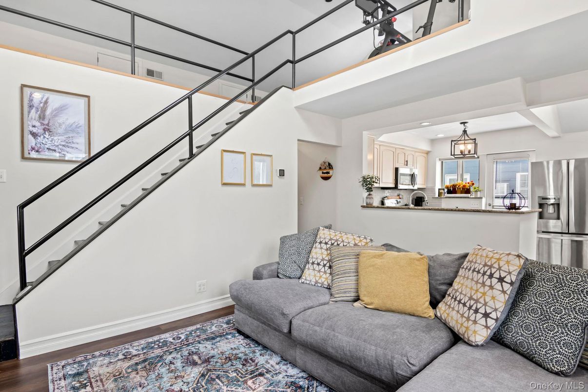 Interior, Kitchen, Living room, Pendant Lights, Stainless Steel Appliances, Wood Texture Flooring