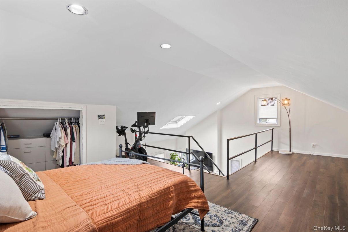 Bedroom, Fitness Equipment, Interior, Recessed Lighting, Wood Texture Flooring