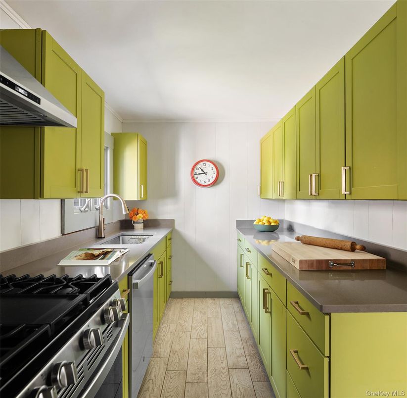 Interior, Kitchen, Stainless Steel Appliances, Wood Texture Flooring