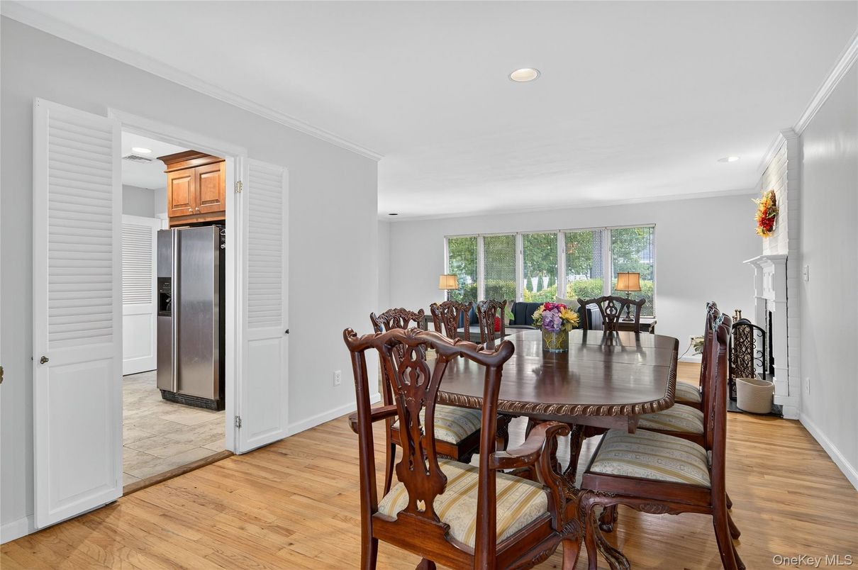 Dining room, Fireplace, Interior, Recessed Lighting, Wood Texture Flooring