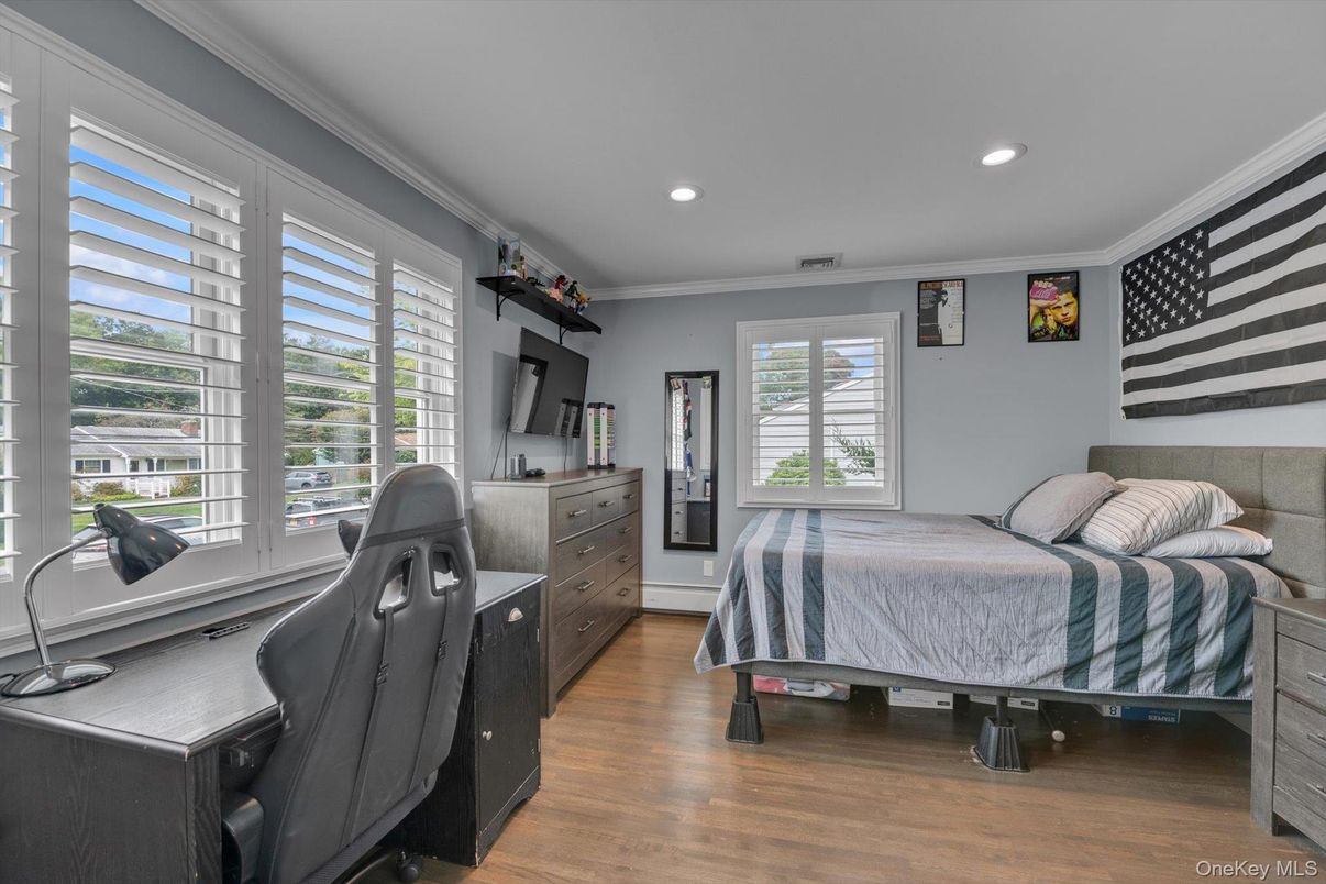 Bedroom, Home Office, Interior, Recessed Lighting, Wood Texture Flooring