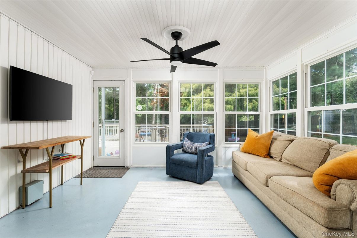 Interior, Living room, Sun Room