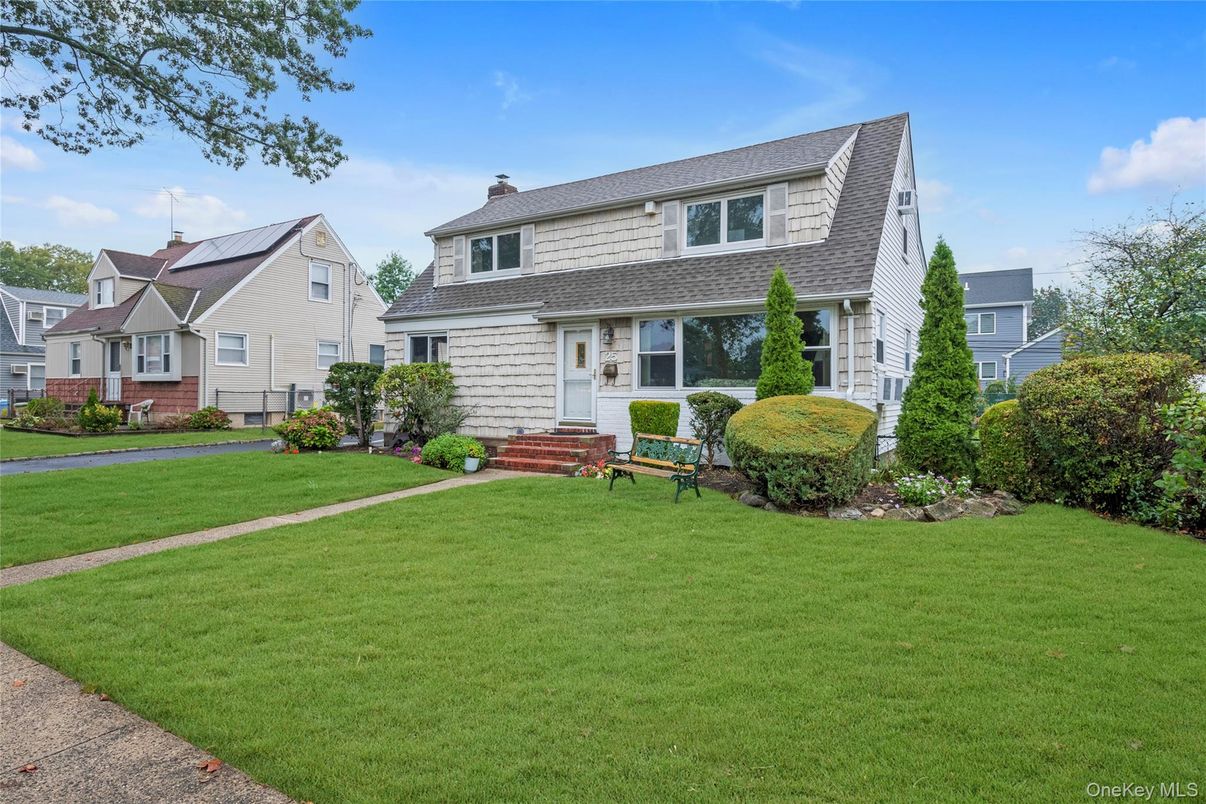Exterior, Facade, Solar Panels, Cape Cod