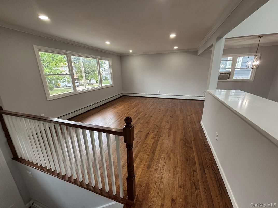 Interior, Pendant Lights, Recessed Lighting, Wood Texture Flooring