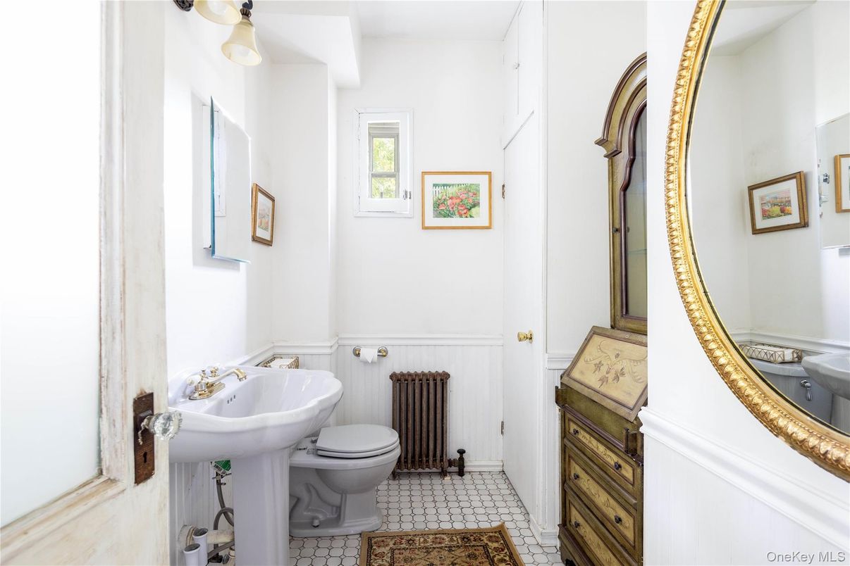 Bathroom, Interior