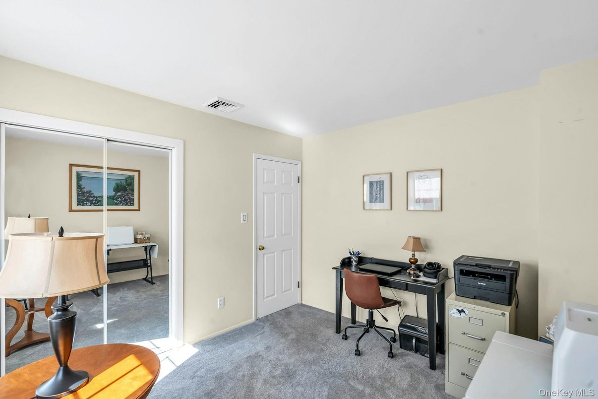 Home Office, Interior