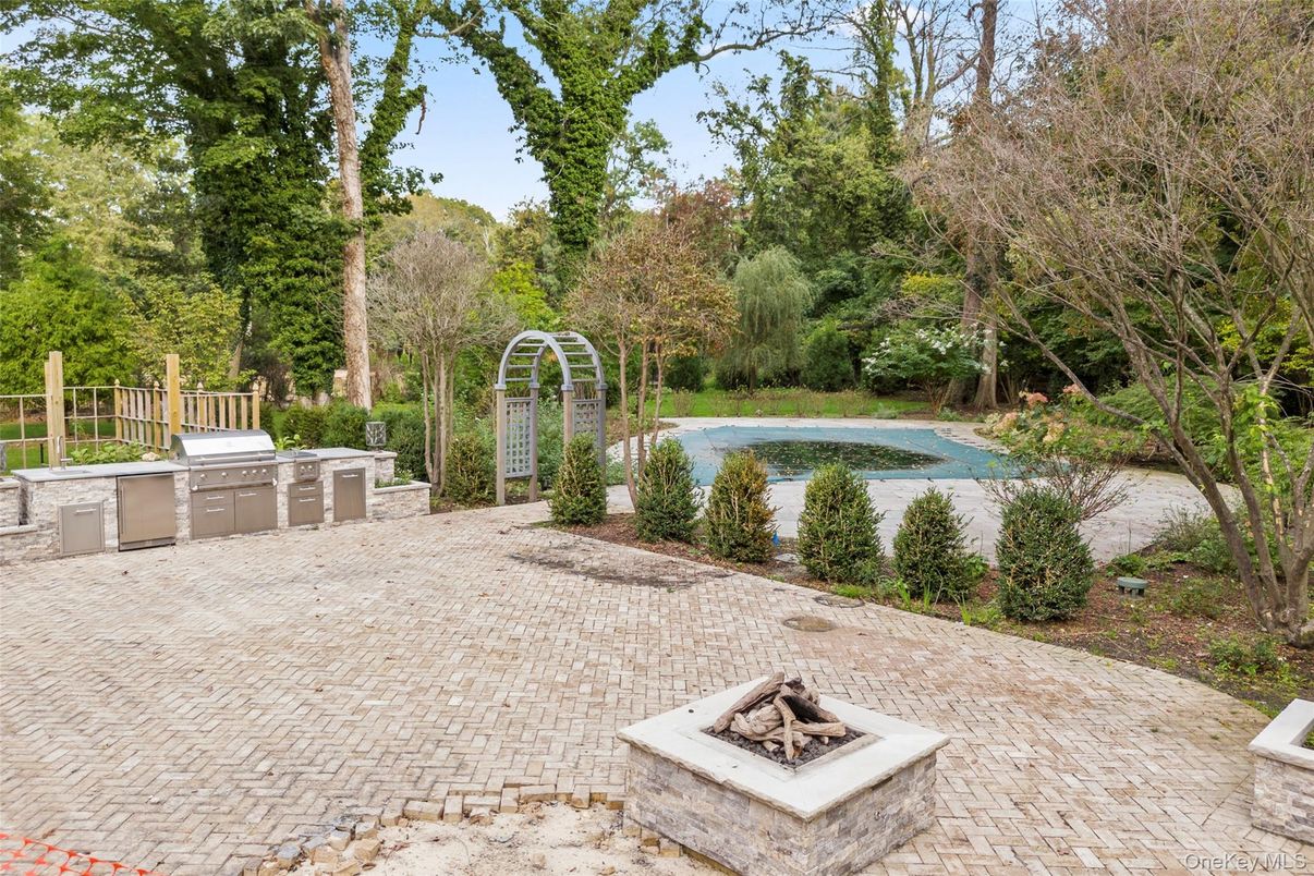 Backyard, Exterior, Outdoor Kitchen, Pool