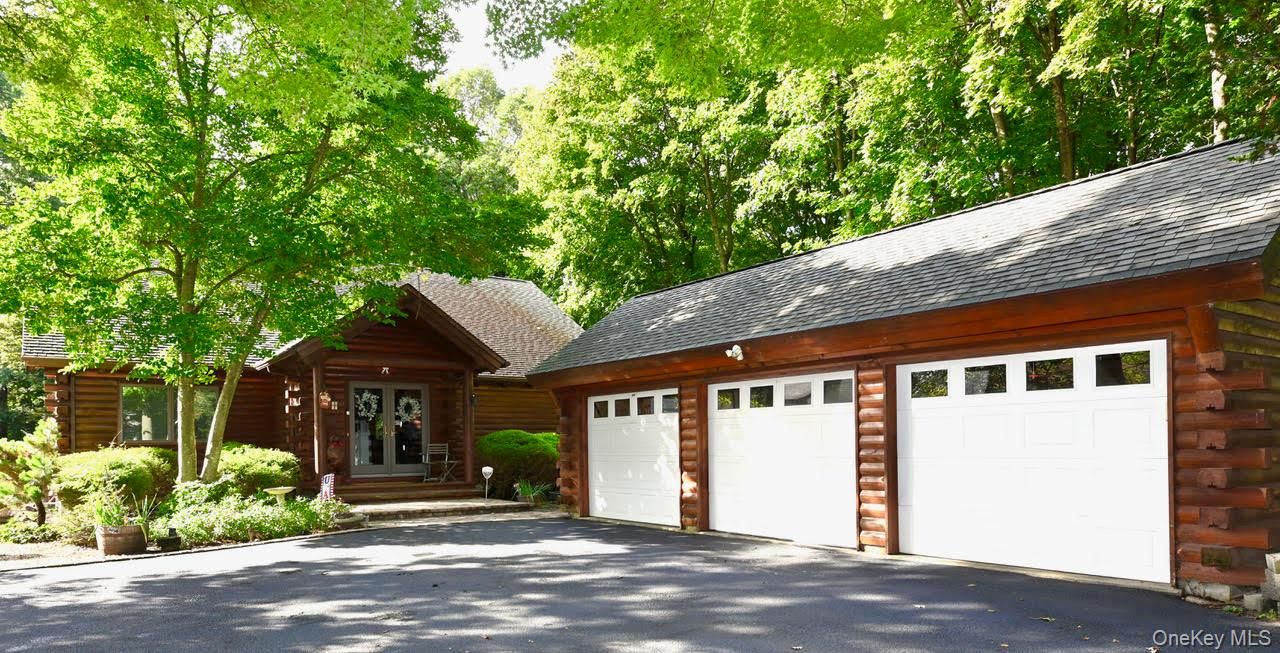 Detached Garage, Exterior