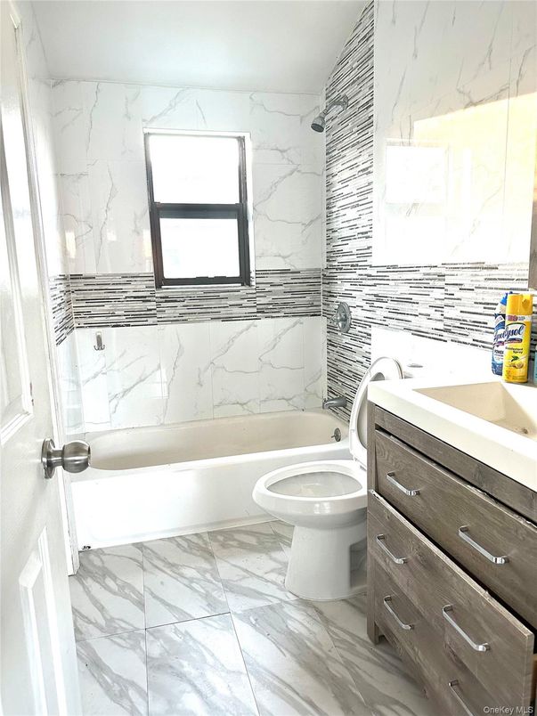 Bathroom, Interior, Marble, Marble Walls