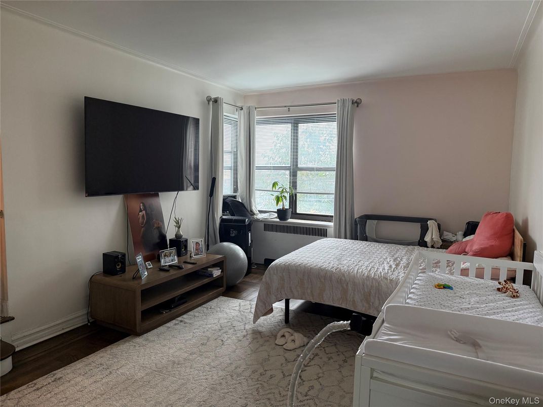 Bedroom, Interior, Water, Wood Texture Flooring