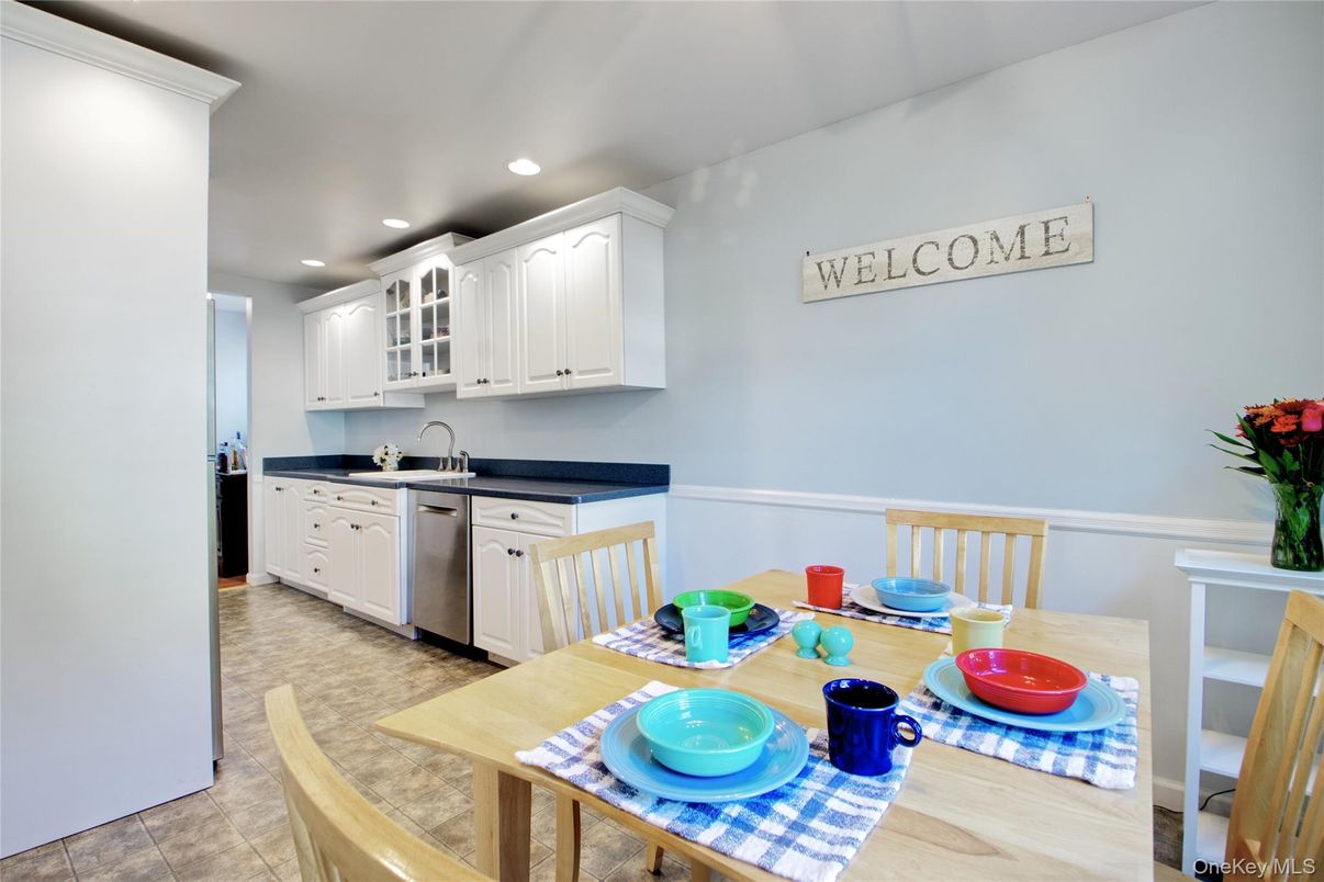 Dining room, Interior, Kitchen, Recessed Lighting