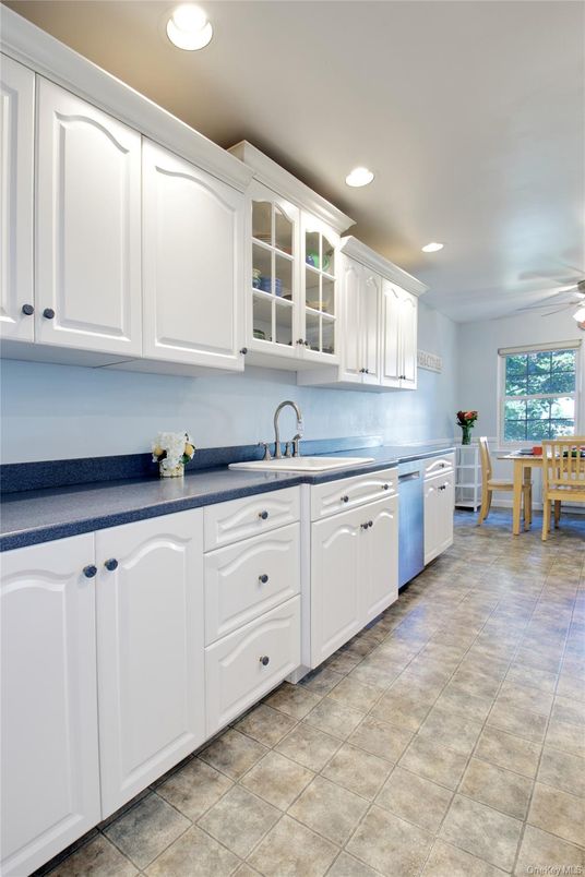 Dining room, Interior, Kitchen, Recessed Lighting