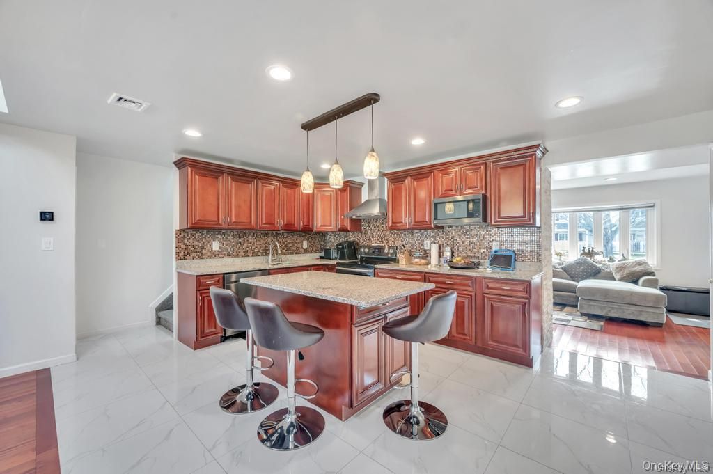 Interior, Kitchen, Living room, Marble, Pendant Lights, Recessed Lighting, Stainless Steel Appliances