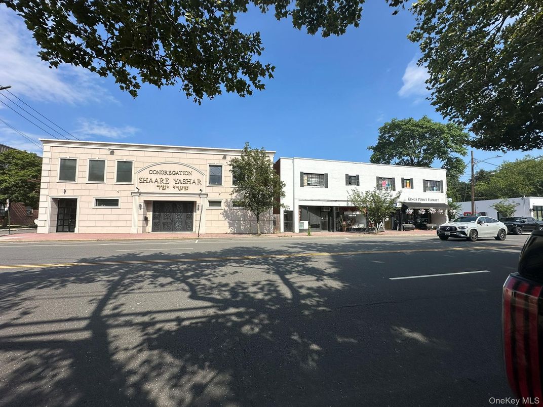 Exterior, Facade, None