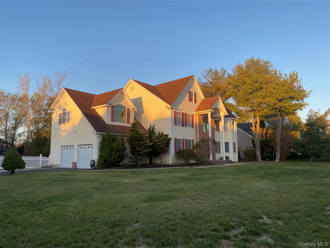 Attached, Backyard, Exterior, Facade, Farmhouse