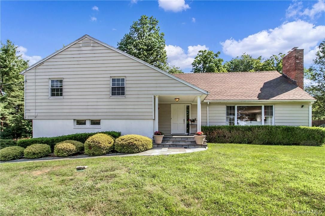 Backyard, Exterior, Facade, Split Level