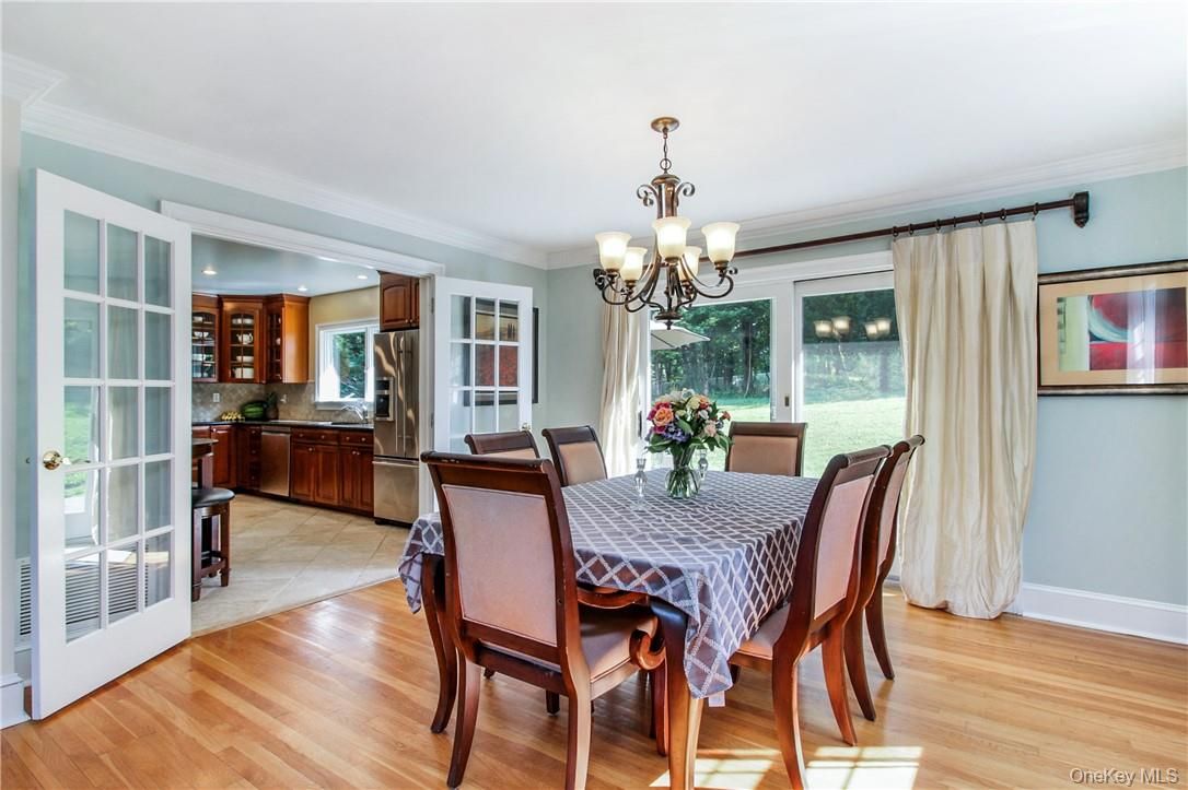 Chandelier, Dining room, Interior, Kitchen, Recessed Lighting, Wood Texture Flooring