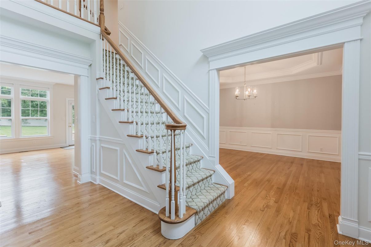 Chandelier, Empty room, Interior, Pendant Lights, Wood Texture Flooring