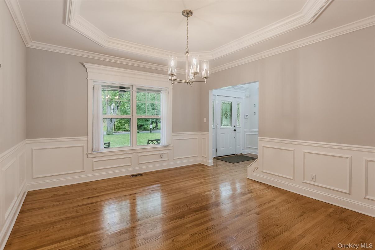 Interior, Pendant Lights, Wood Texture Flooring