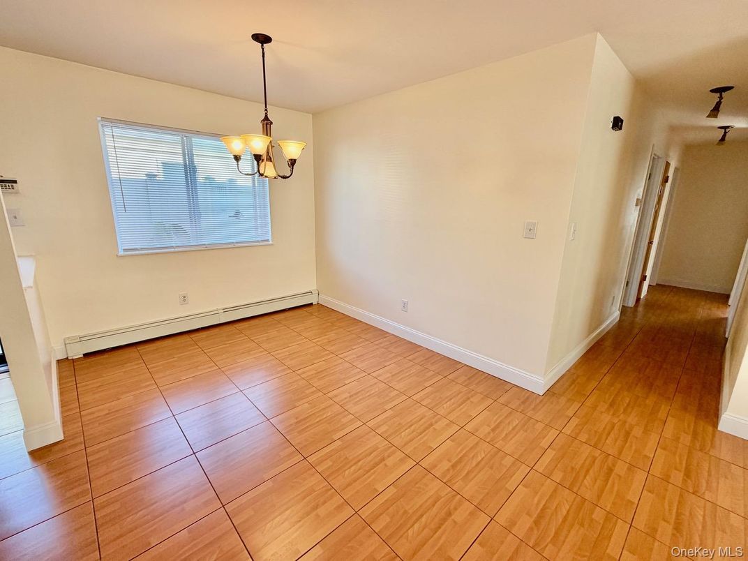 Chandelier, Empty room, Interior, Pendant Lights, Wood Texture Flooring