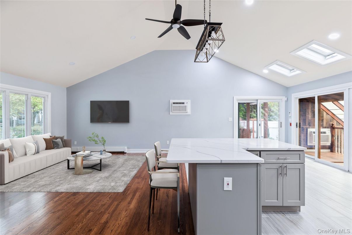 Interior, Kitchen, Living room, Pendant Lights, Recessed Lighting, Wood Texture Flooring