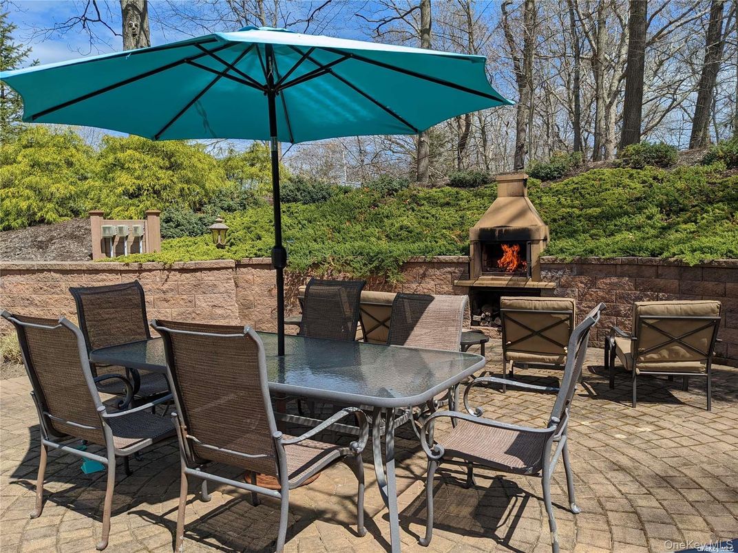 Exterior, Fireplace