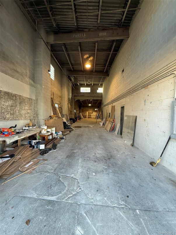 Garage, Interior