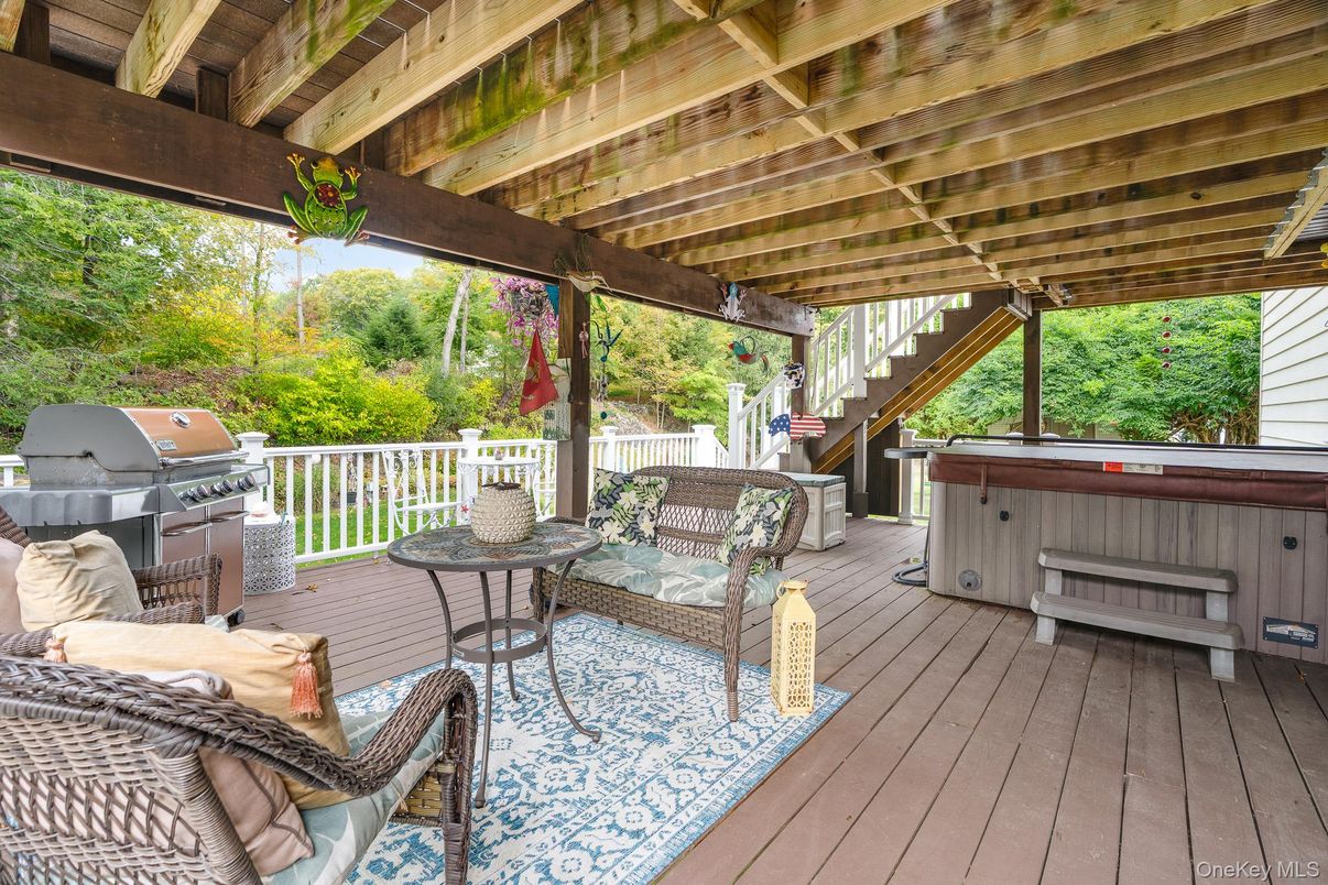 Exterior, Hot Tub