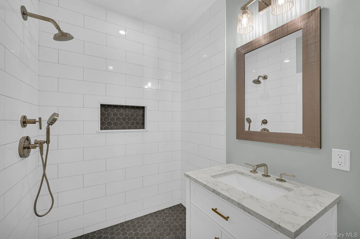 Bathroom, Interior, Recessed Lighting