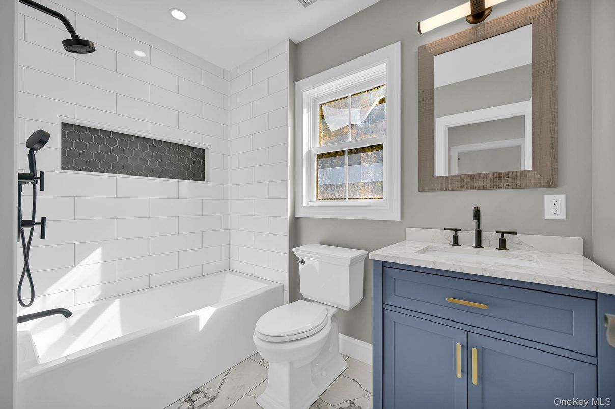 Bathroom, Interior, Marble, Recessed Lighting
