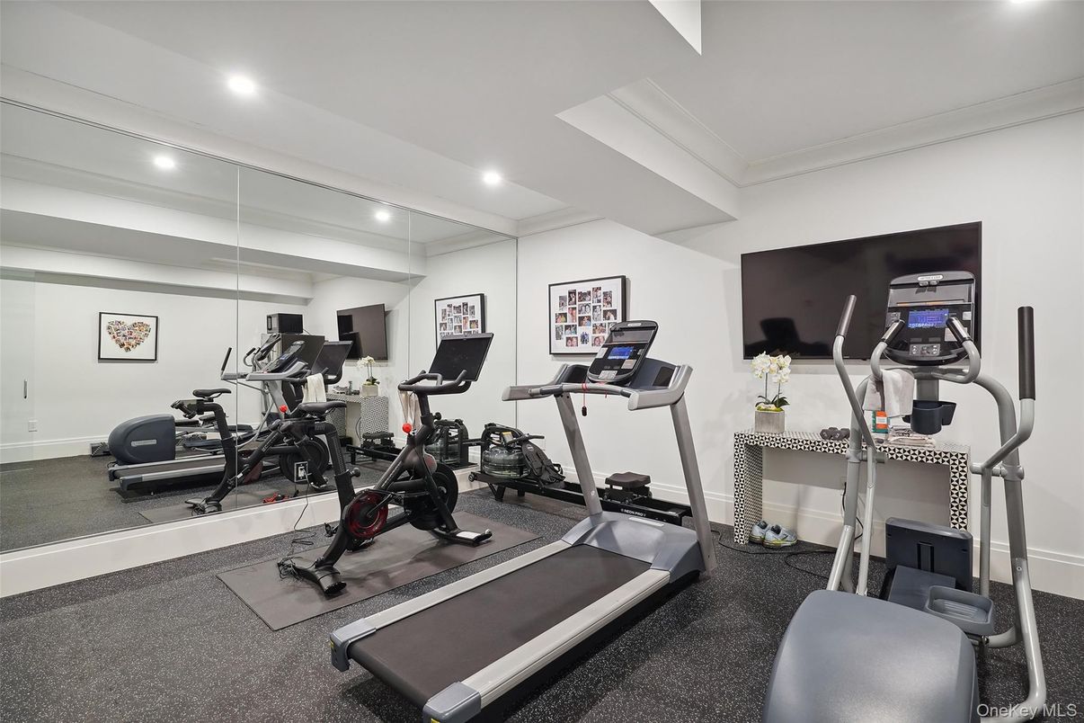 Fitness Equipment, Interior, Recessed Lighting