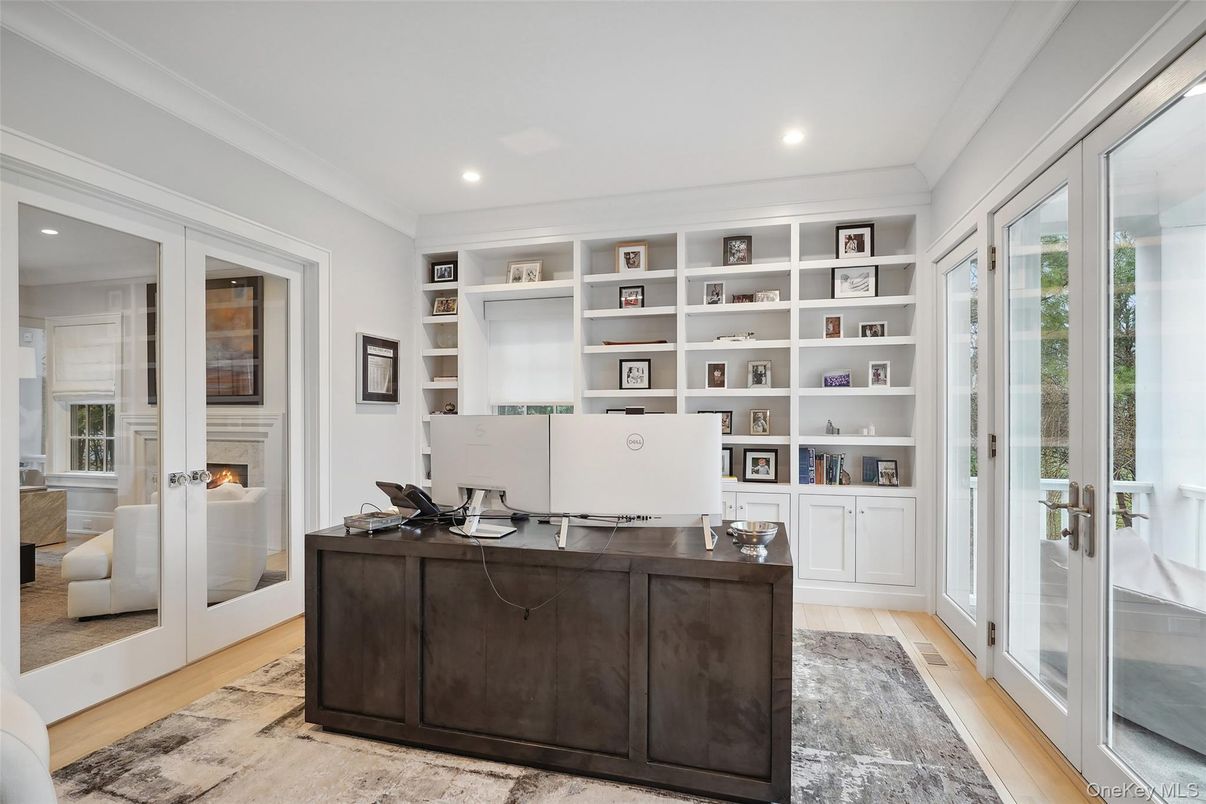 Home Office, Interior, Recessed Lighting, Wood Texture Flooring